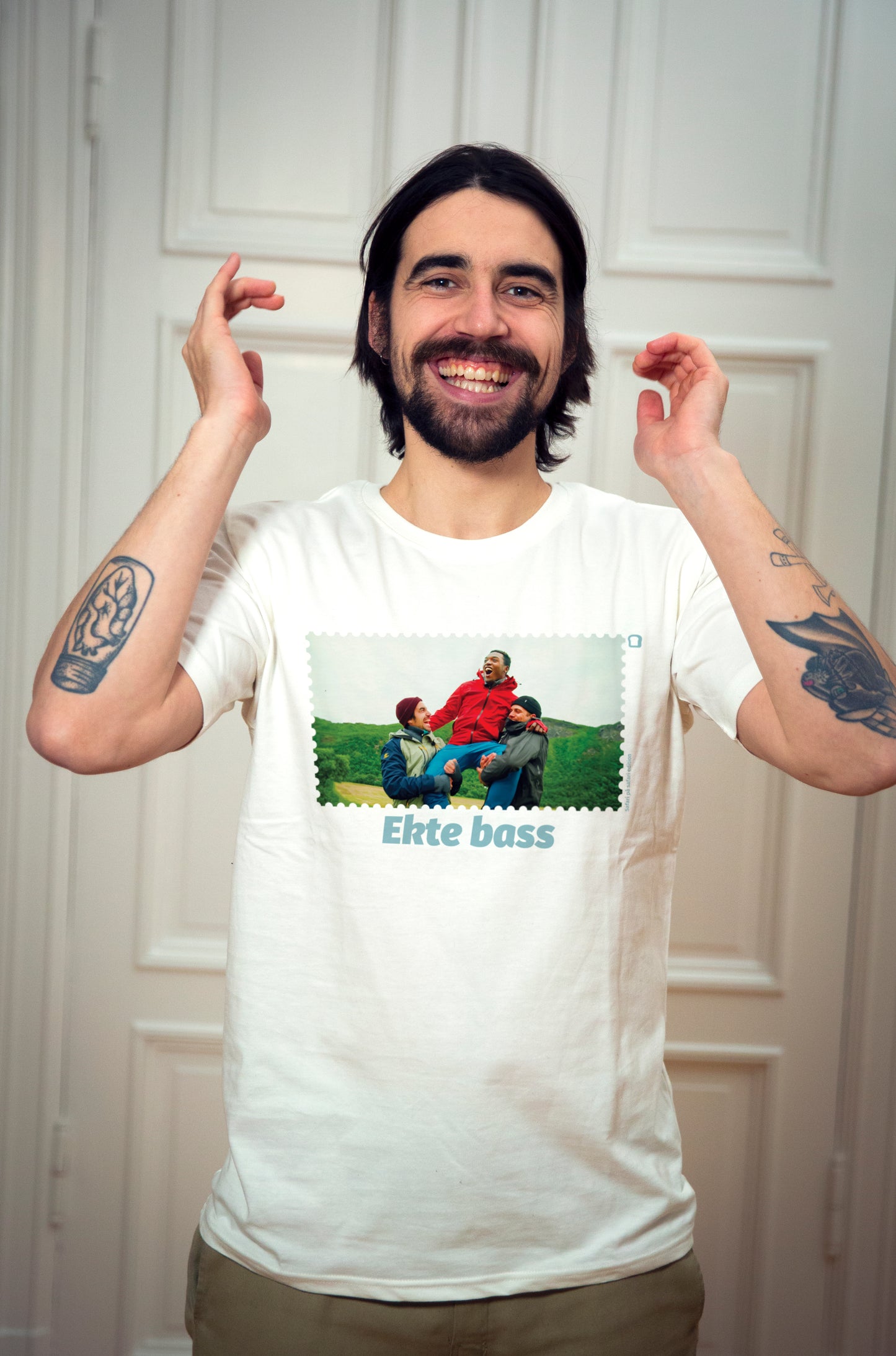 Unisex T-Shirt Hvit - Ekte Bass!