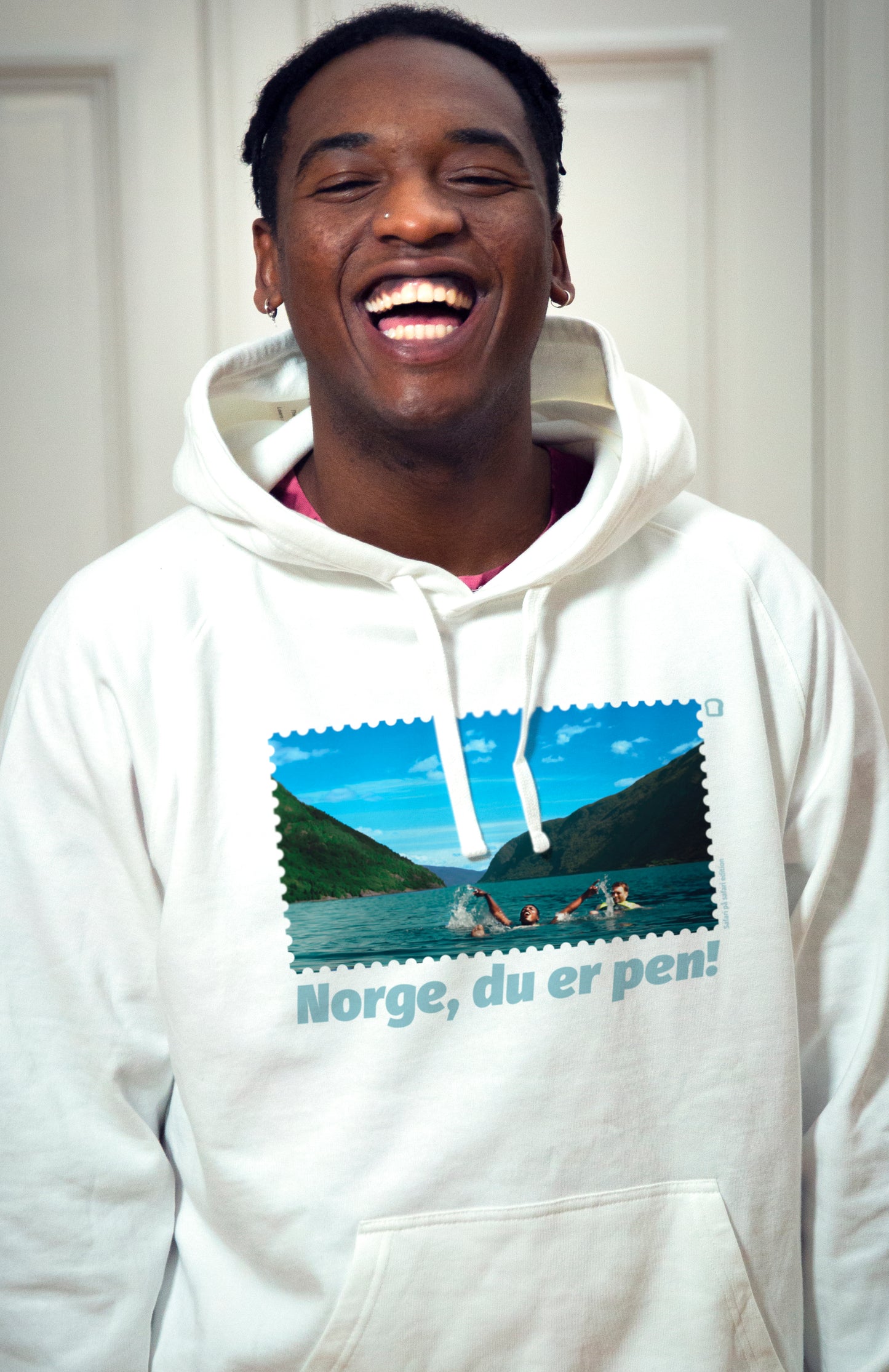 Unisex Hoodie Hvit - Norge du er pen!